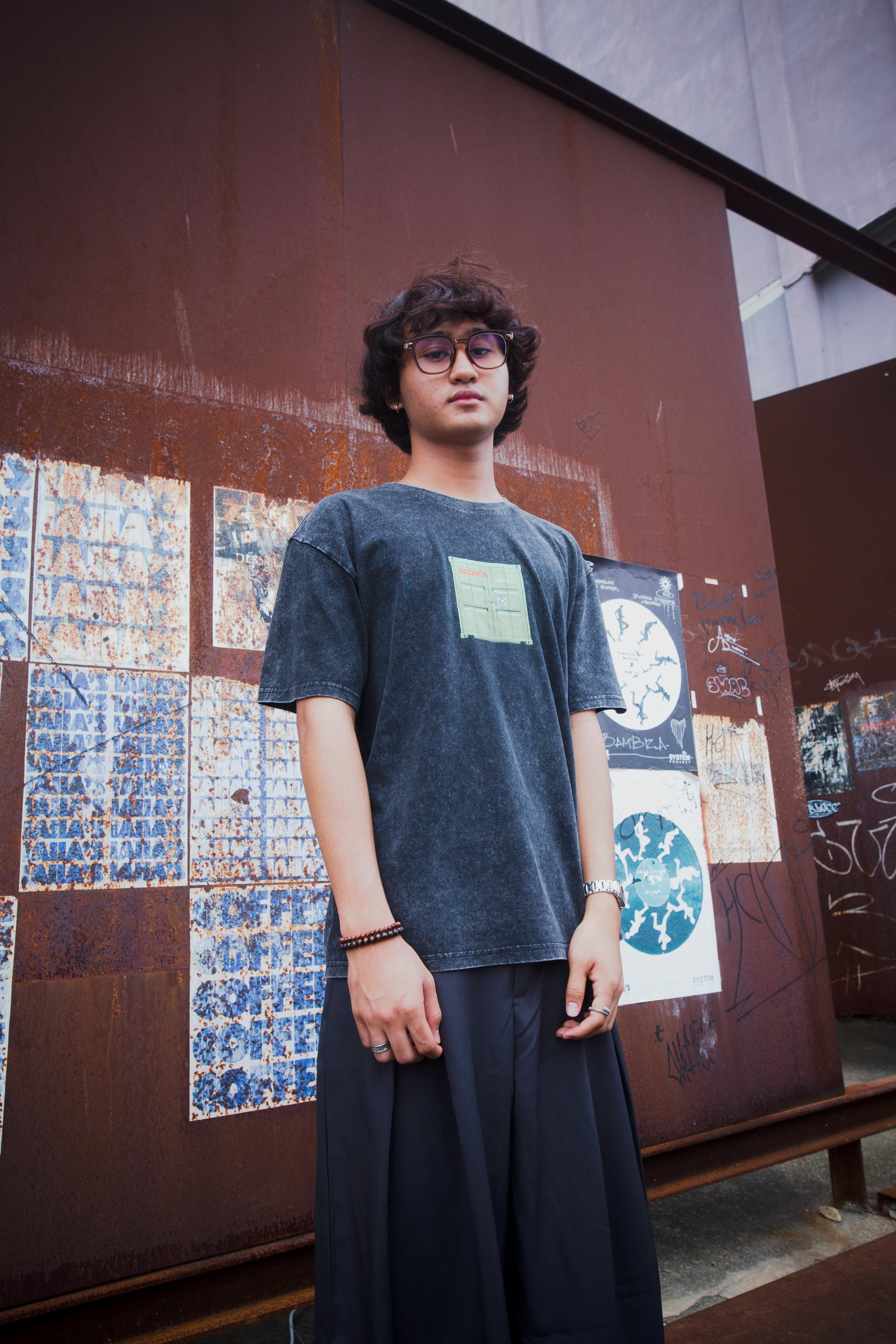 KOYA® Delivery Cargo Cotton Tee